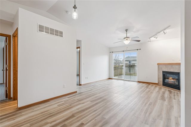 70 Jefferson Lane, North Liberty, IA 52317