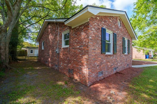2219 N Dallerton Circle, Charleston, SC 29414