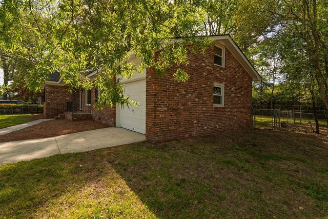 2219 N Dallerton Circle, Charleston, SC 29414