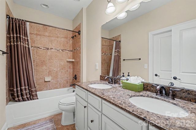 8432 Penton Place, Harrisburg, NC 28075