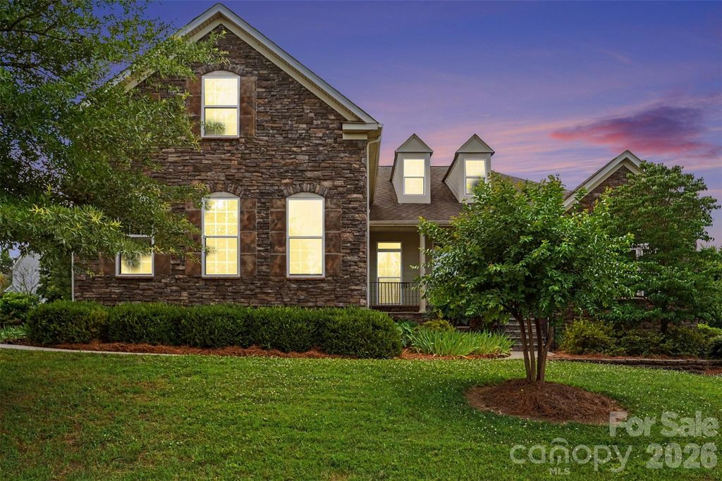 8432 Penton Place, Harrisburg, NC 28075