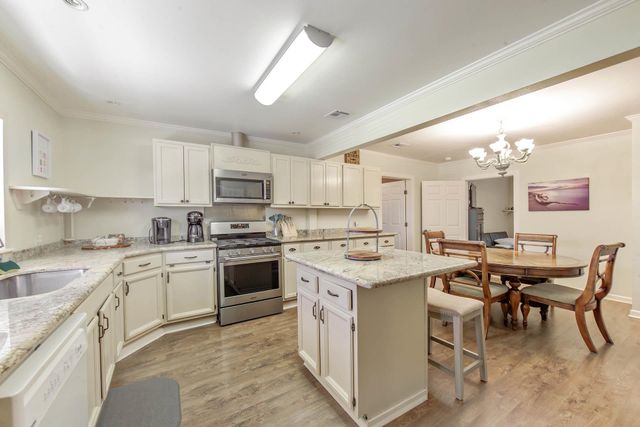 3517 Hwy 1, Grand Isle, LA 70358