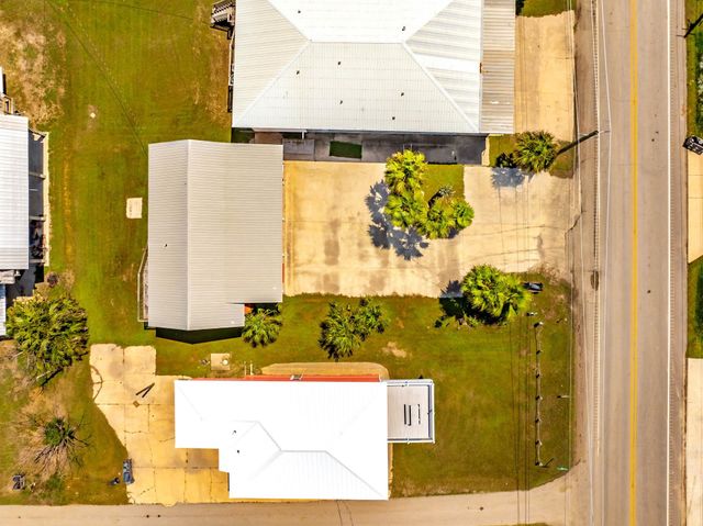 3517 Hwy 1, Grand Isle, LA 70358