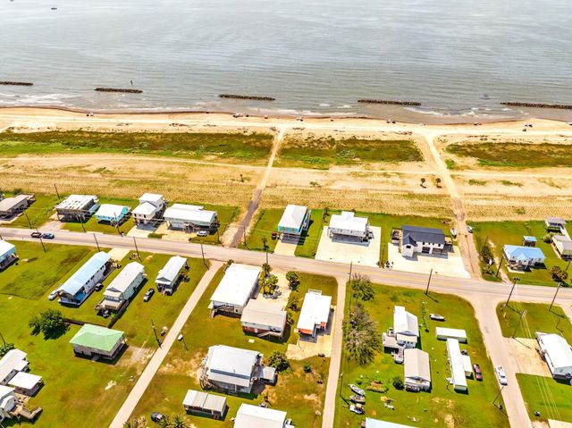 3517 Hwy 1, Grand Isle, LA 70358