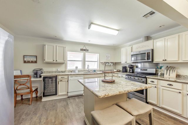 3517 Hwy 1, Grand Isle, LA 70358