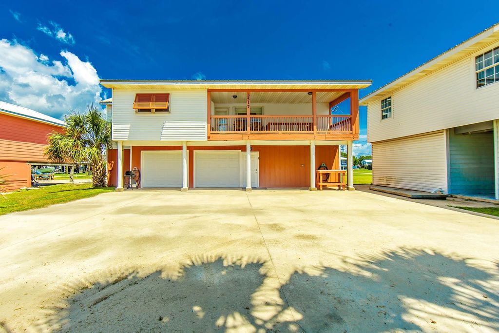 3517 Hwy 1, Grand Isle, LA 70358