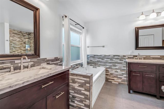 18168 SW 3rd St, Pembroke Pines, FL 33029