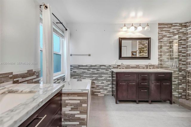 18168 SW 3rd St, Pembroke Pines, FL 33029