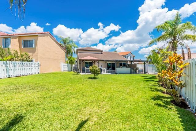 18168 SW 3rd St, Pembroke Pines, FL 33029