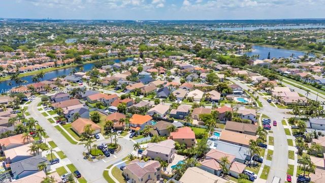 18168 SW 3rd St, Pembroke Pines, FL 33029