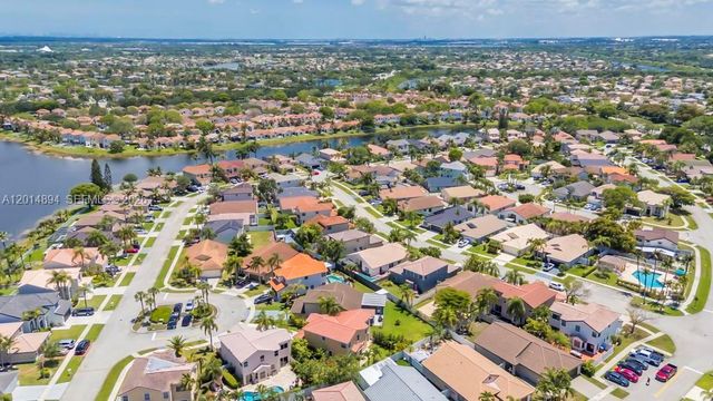 18168 SW 3rd St, Pembroke Pines, FL 33029