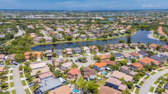 18168 SW 3rd St, Pembroke Pines, FL 33029