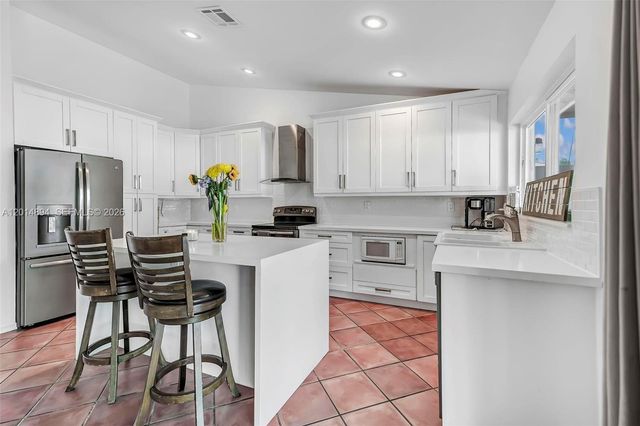 18168 SW 3rd St, Pembroke Pines, FL 33029