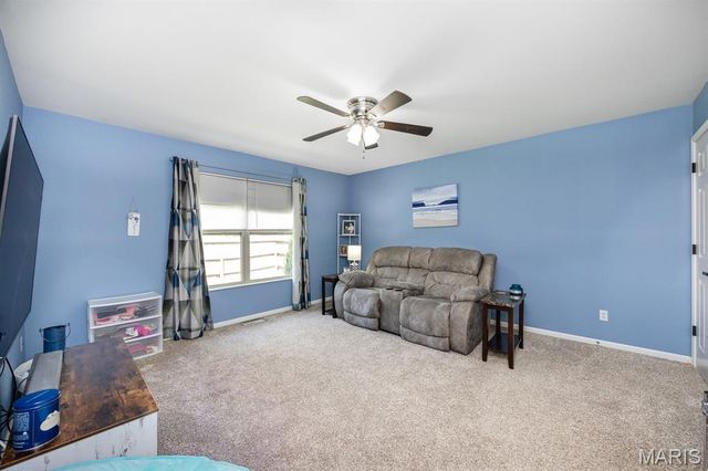 10926 Kentfield Drive, Lebanon, IL 62254