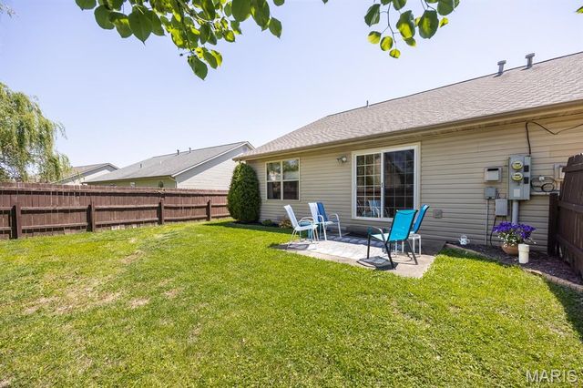 10926 Kentfield Drive, Lebanon, IL 62254