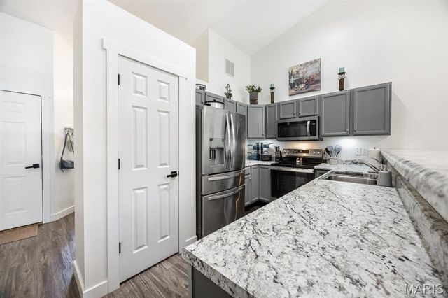 10926 Kentfield Drive, Lebanon, IL 62254