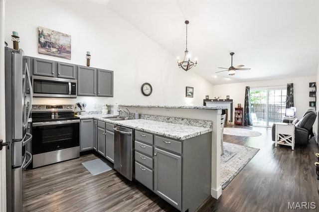 10926 Kentfield Drive, Lebanon, IL 62254