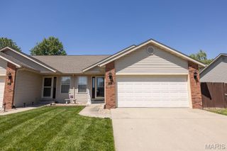 10926 Kentfield Drive, Lebanon, IL 62254
