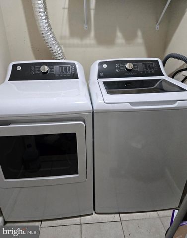 716 LENNOX ST, Baltimore, MD 21217