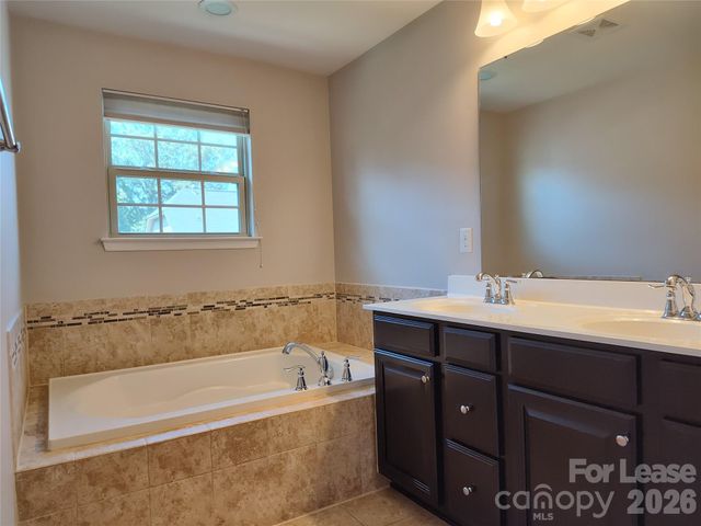 2520 Alyssa Lane, Charlotte, NC 28208