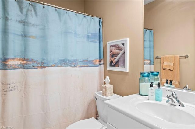 492 Collingswood Drive, Winston-salem, NC 27127