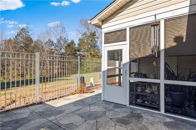 492 Collingswood Drive, Winston-salem, NC 27127