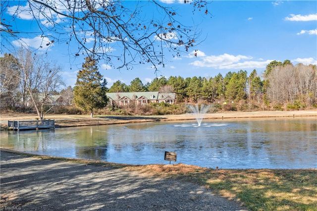 492 Collingswood Drive, Winston-salem, NC 27127