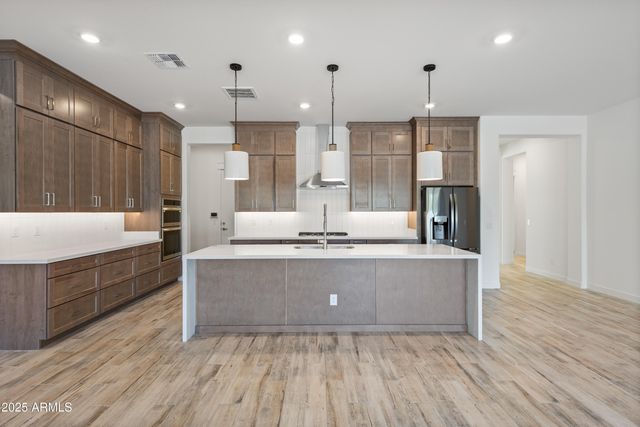 7592 W EVANS Drive, Peoria, AZ 85381