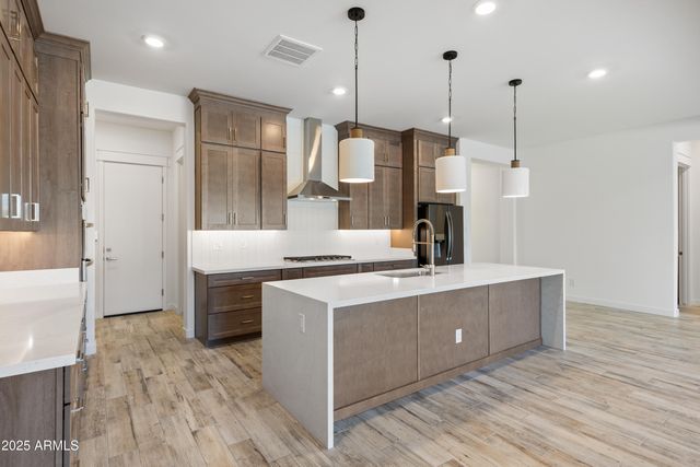 7592 W EVANS Drive, Peoria, AZ 85381