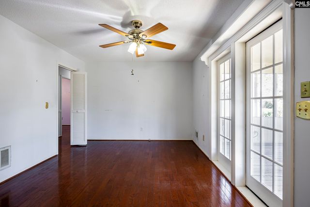 215 Parkstream Circle, West Columbia, SC 29170