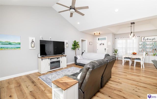 104 Reba Court, Radcliff, KY 40160