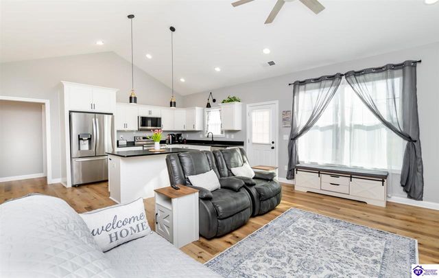 104 Reba Court, Radcliff, KY 40160