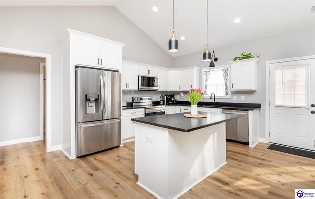 104 Reba Court, Radcliff, KY 40160