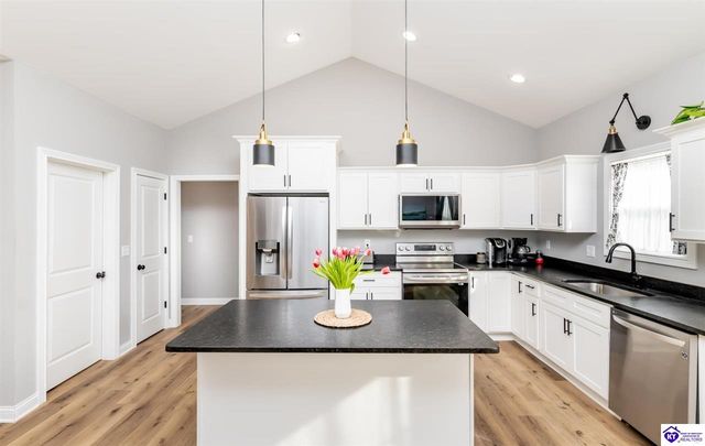 104 Reba Court, Radcliff, KY 40160