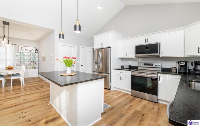 104 Reba Court, Radcliff, KY 40160