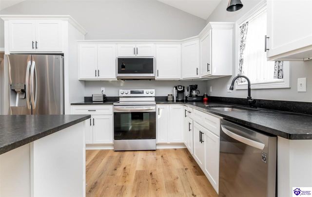 104 Reba Court, Radcliff, KY 40160