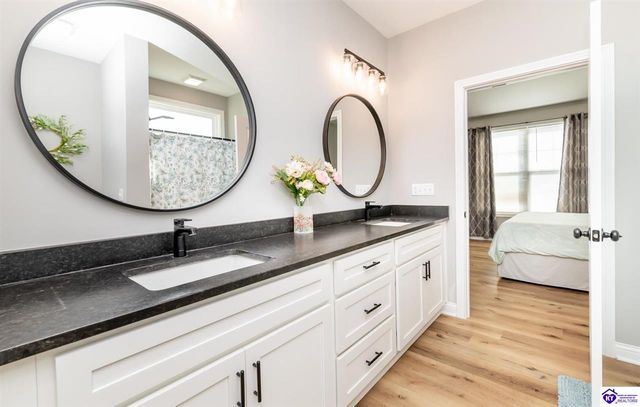 104 Reba Court, Radcliff, KY 40160