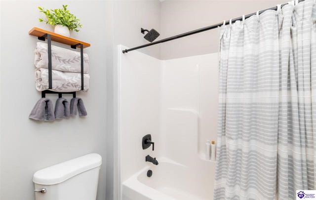 104 Reba Court, Radcliff, KY 40160