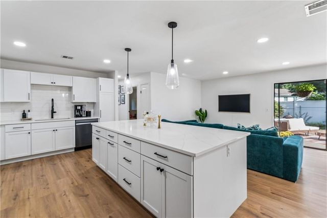 6100 W 88th Street, Overland Park, KS 66207