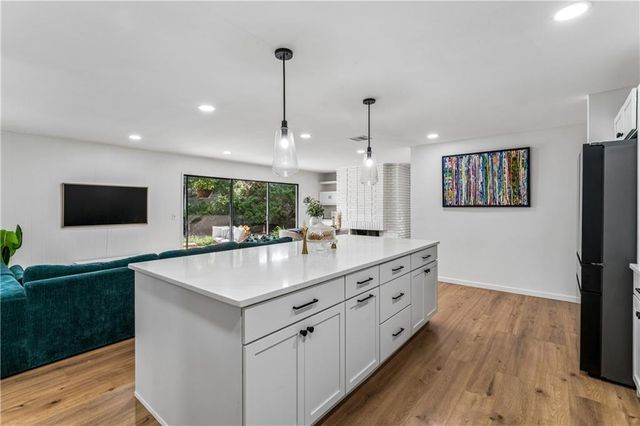6100 W 88th Street, Overland Park, KS 66207
