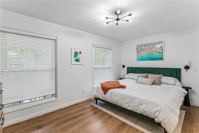6100 W 88th Street, Overland Park, KS 66207