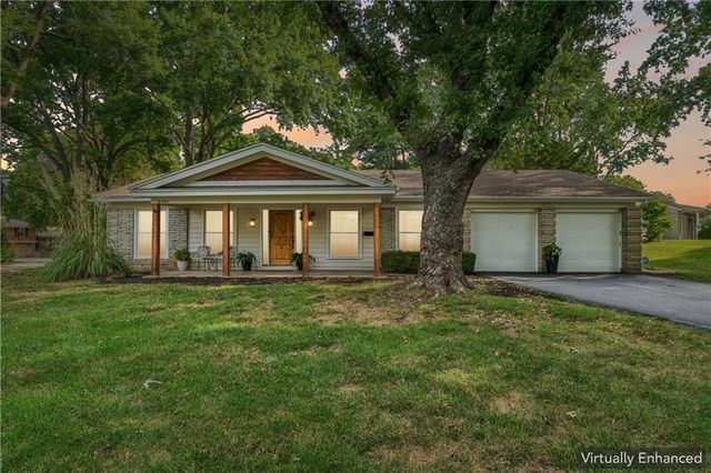 6100 W 88th Street, Overland Park, KS 66207