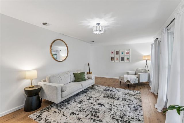 6100 W 88th Street, Overland Park, KS 66207