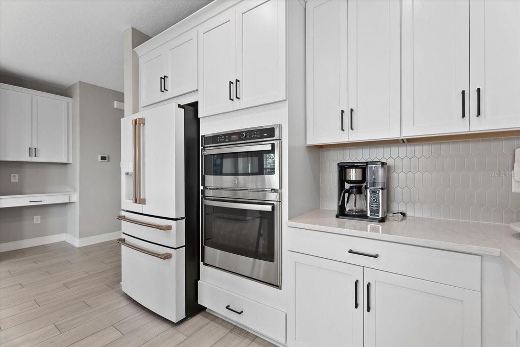 Image 12 of property listing at 17668 SAVORY MIST CIRCLE, Bradenton, FL 34211