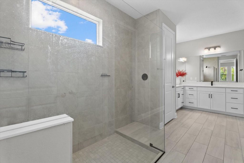 Image 18 of property listing at 17668 SAVORY MIST CIRCLE, Bradenton, FL 34211