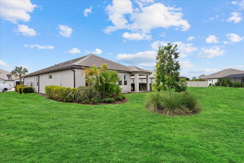 Image 32 of property listing at 17668 SAVORY MIST CIRCLE, Bradenton, FL 34211