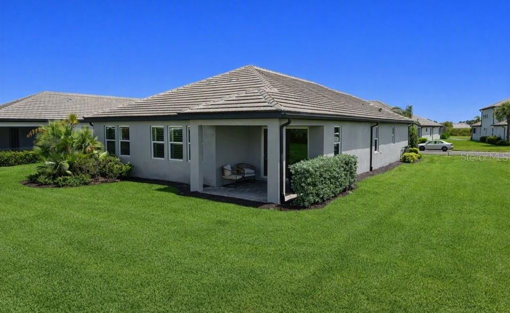 Image 33 of property listing at 17668 SAVORY MIST CIRCLE, Bradenton, FL 34211
