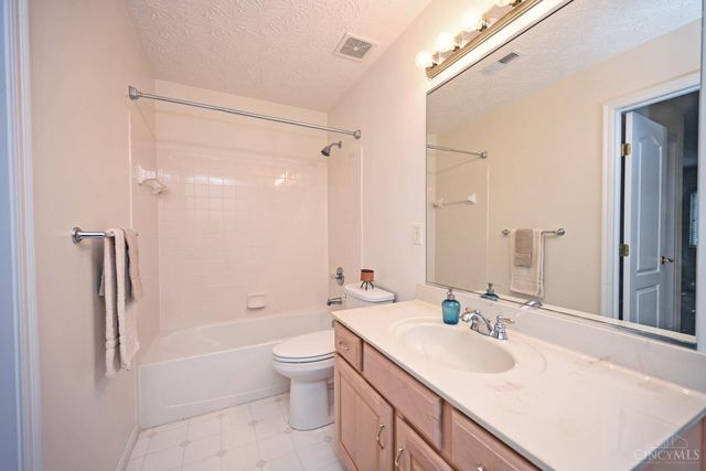 4272 Fontenay Drive, Mason, OH 45040