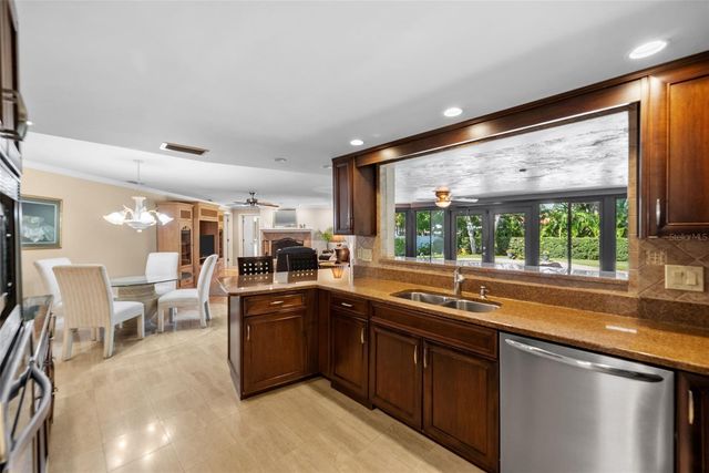 2943 WHISPER LANE N, Clearwater, FL 33762