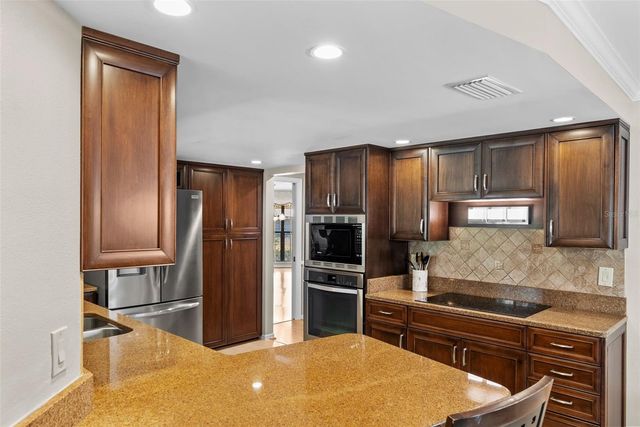 2943 WHISPER LANE N, Clearwater, FL 33762